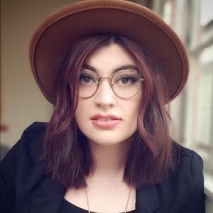 Meet your Posher, Mallory